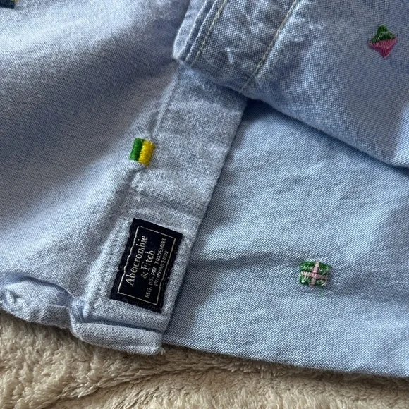 Abercrombie & Fitch Light Blue Shirt with Multicolor Accents - Picture 8 of 9